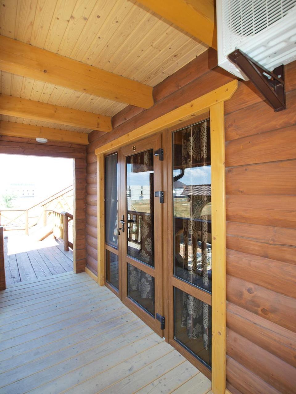 Пегас Hotel Zaliznyy Port Exterior photo