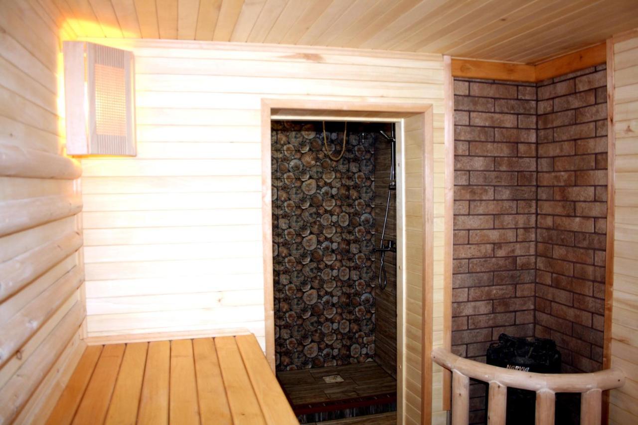 Пегас Hotel Zaliznyy Port Exterior photo